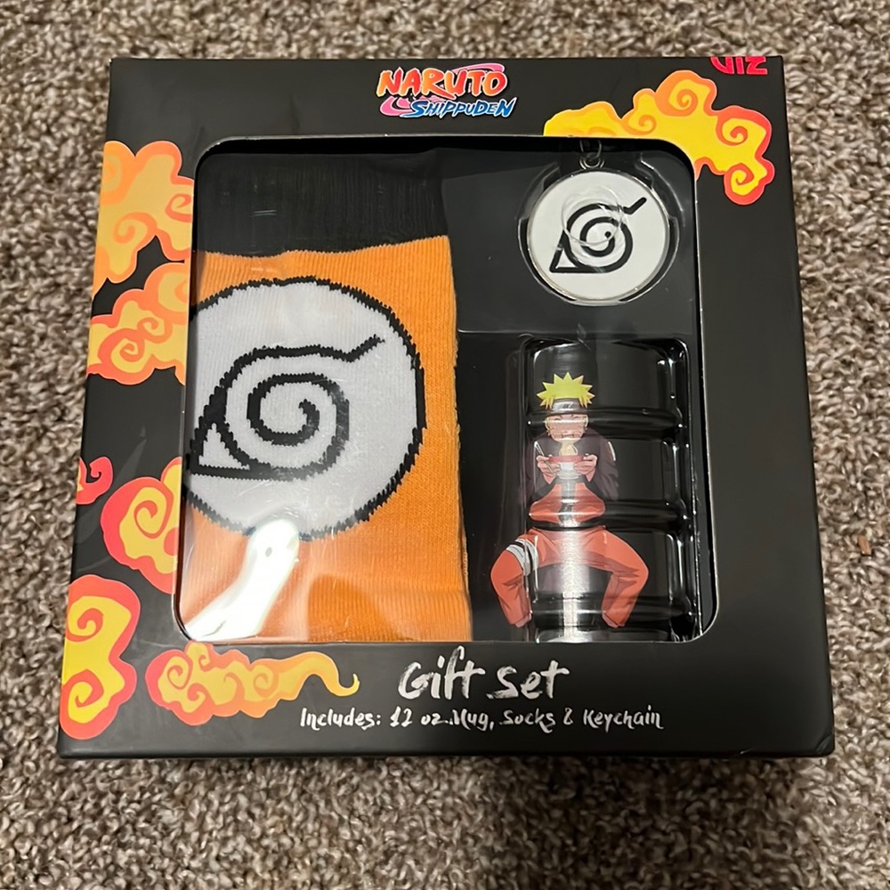 Mug keychain and socks gift set